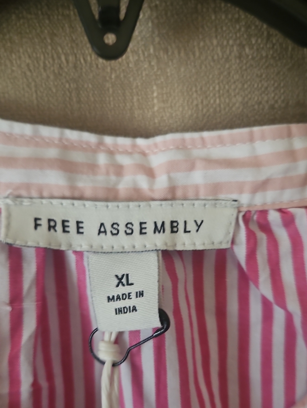 NWT Free Assembly Top - Picture 2 of 6